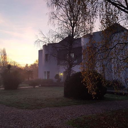 Logis Hotel La Croix Du Sud Le Tour-du-Parc Екстер'єр фото